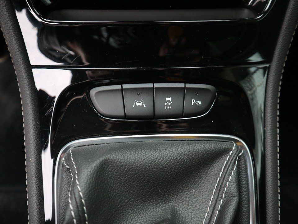 Fahrzeugabbildung Opel Astra Sports Tourer 1.4 Turbo Innovation AHK NAV