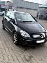 Mercedes-Benz B 170 - - Mercedes-Benz B 170 mit Panoramadach