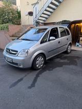 Opel Meriva 1.6 Essentia Essentia - Opel Meriva: Essentia