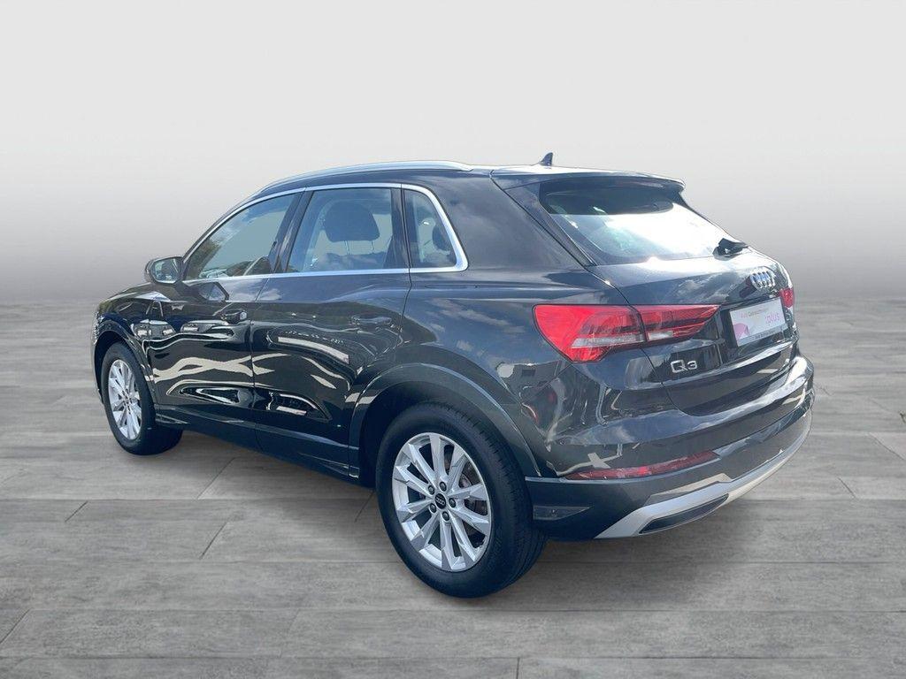 Audi Q3 35 TFSI advanced Navi AHK VC ACC 18" SHZ PDC 