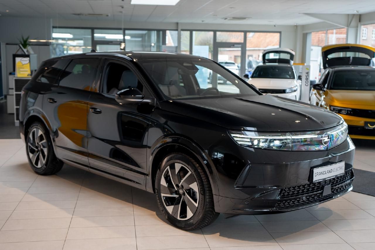 Fahrzeugabbildung Opel Grandland Electric 157 kW GS