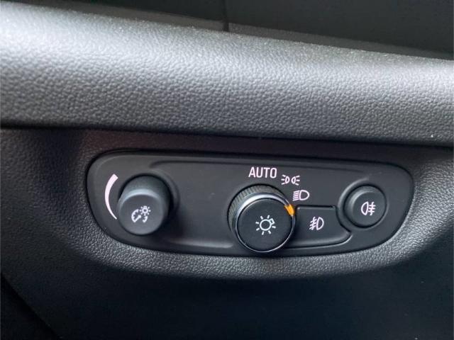Opel Insignia Sports Tourer Elegance 1.5D MT LED+NAVI