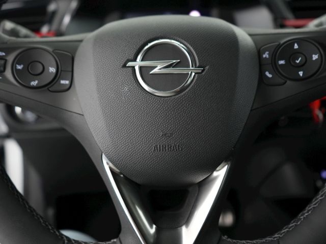 Corsa F GS AT+LED+RÜCKFAHRKAMERA+SITZHEIZUNG+SPO