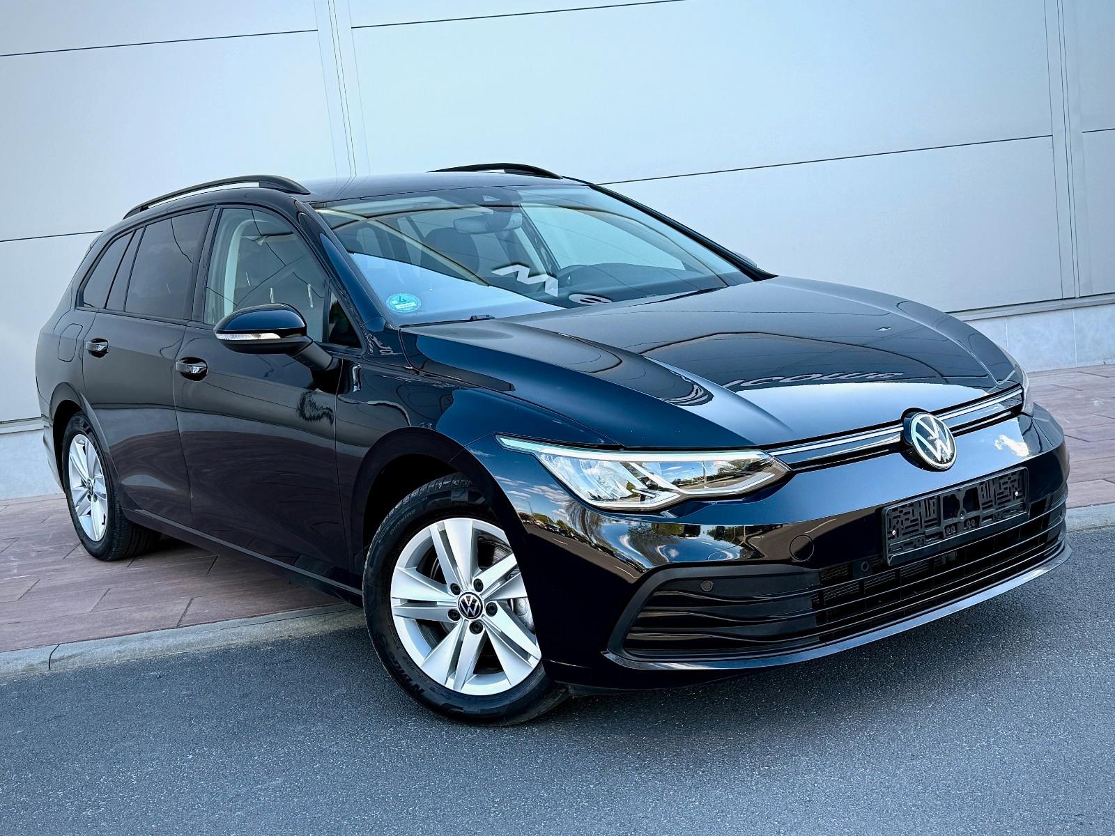 Volkswagen Golf VIII Variant Life eTSI