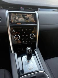 Land-Rover Discovery Sport - 11