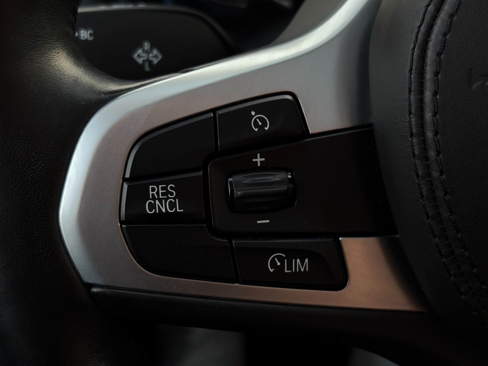 Fahrzeugabbildung BMW X3 xDrive 30i Luxury Line Pano Akustik Komf. HuD