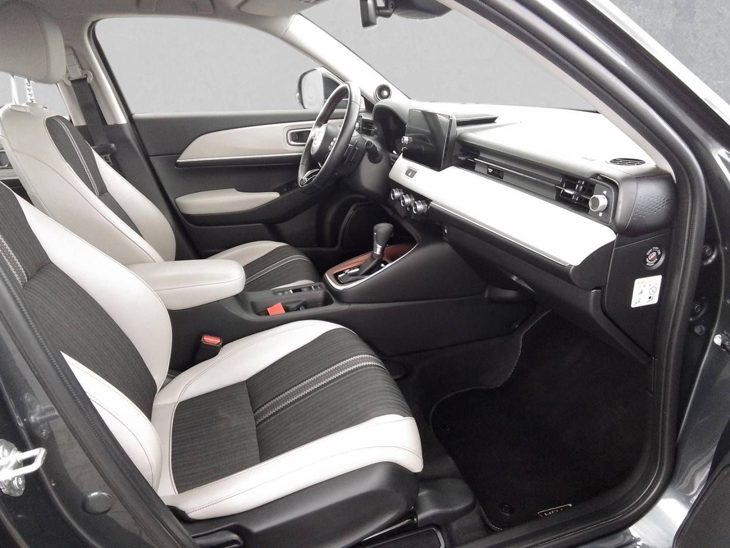 Fahrzeugabbildung Honda HR-V Hybrid 1.5 e CVT Advance Style