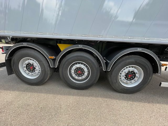 Fahrzeugabbildung Wielton Bulk Master 3-Achs-Kippsattelauflieger 47 cbm