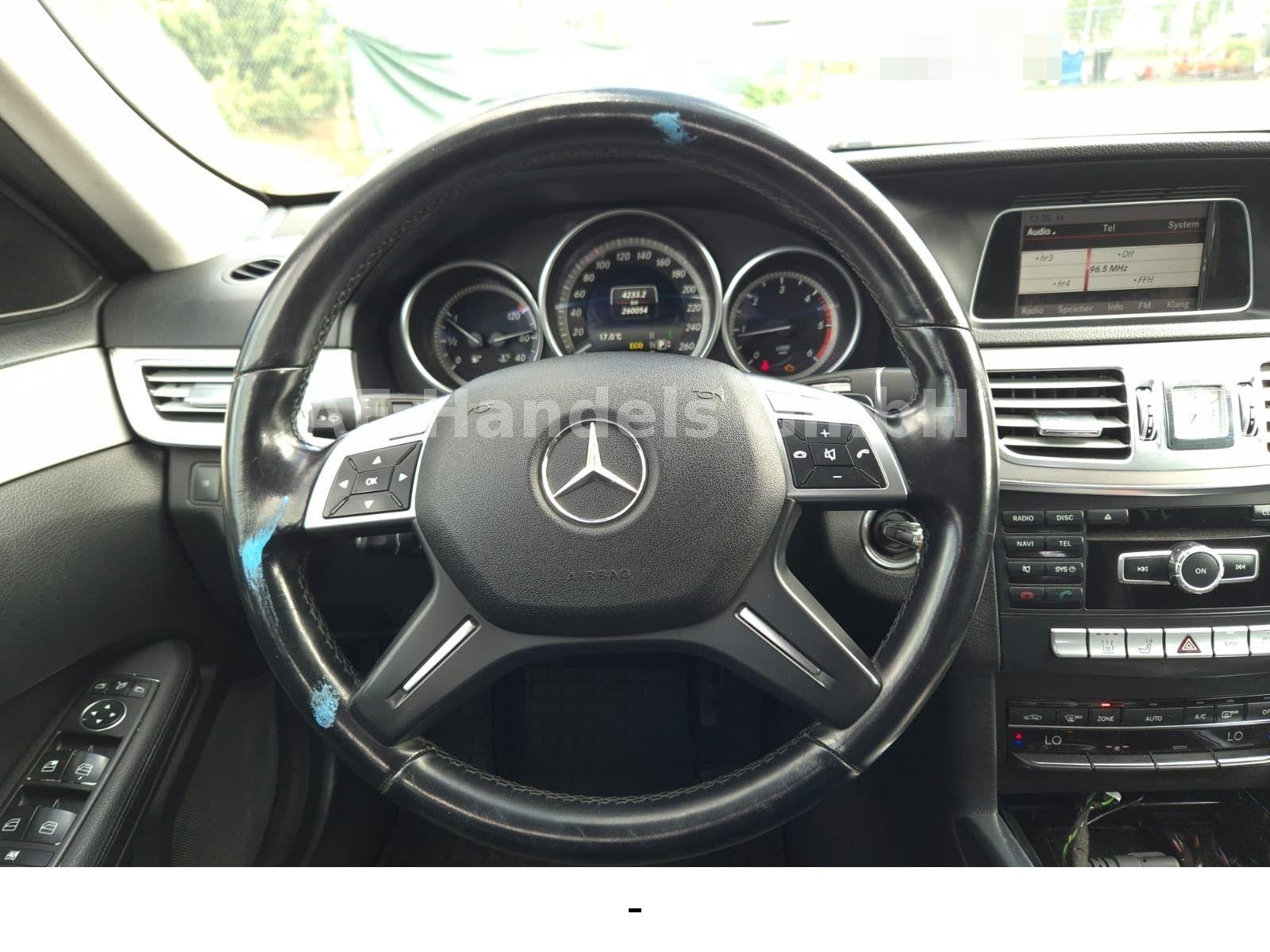 Mercedes-Benz E250 2013 — photo 26