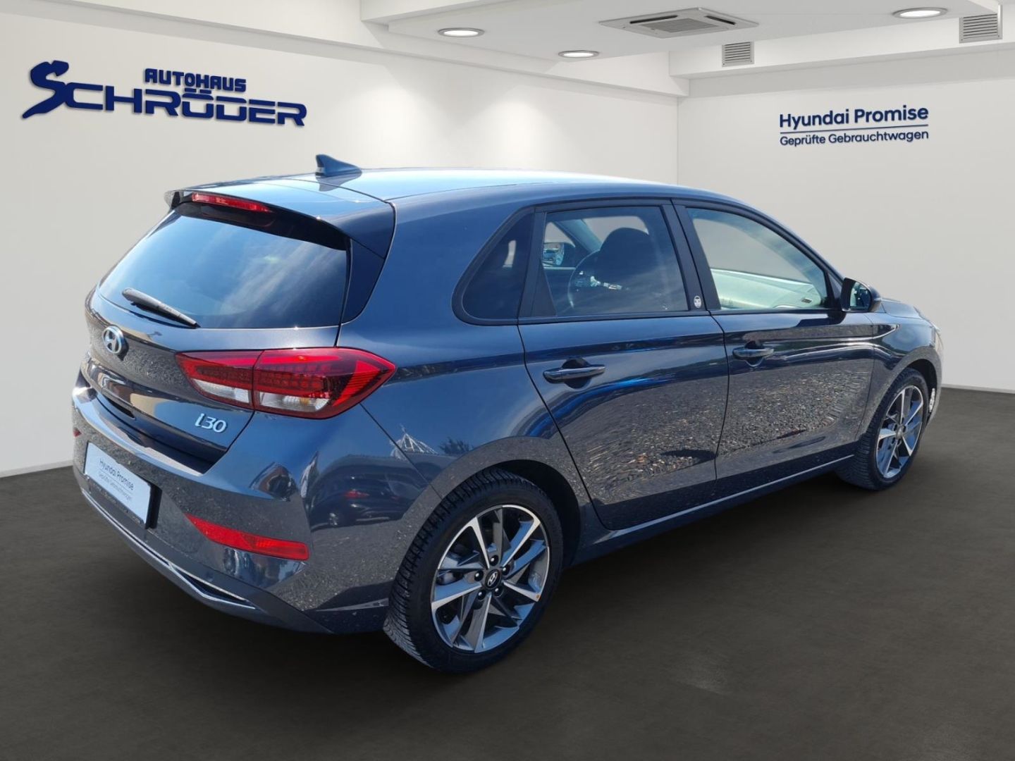 Fahrzeugabbildung Hyundai i30 FL Edition 30 PLUS Sitzheizung PDC Klima