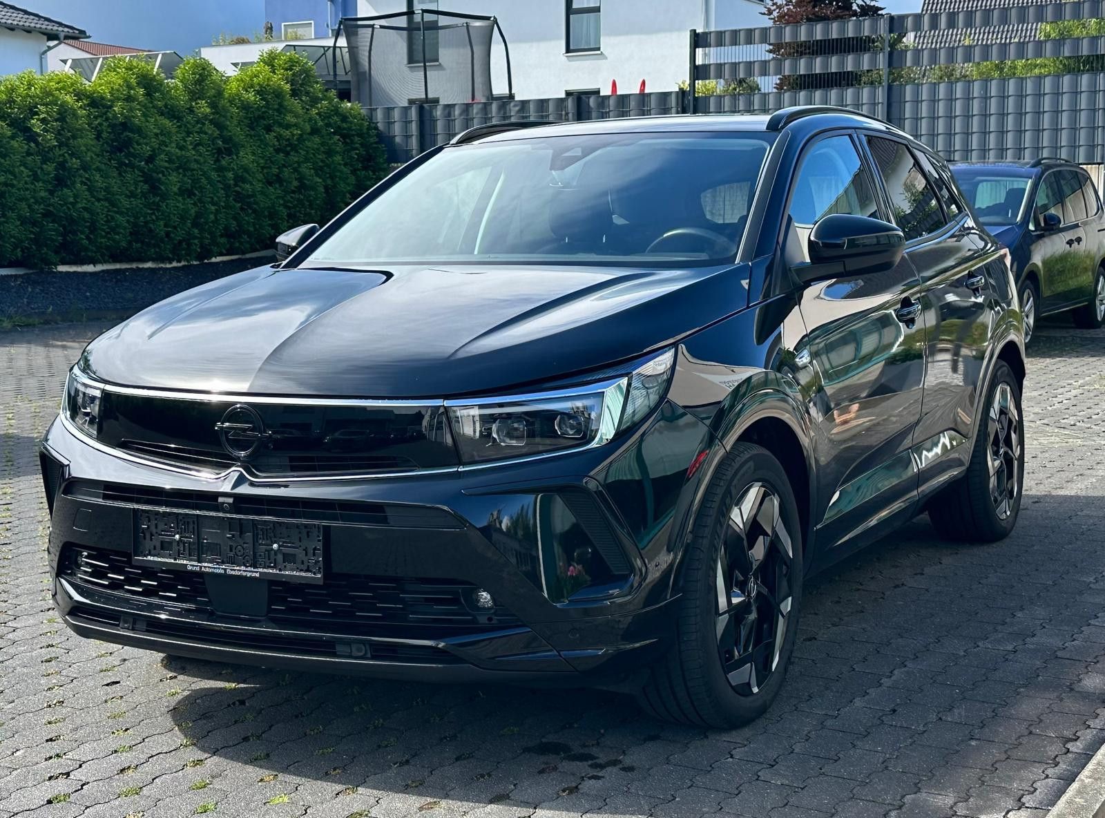 Fahrzeugabbildung Opel Grandland GSe PHEV 1.6 AWD+LED+360+SHZ+ACC+NAVI+
