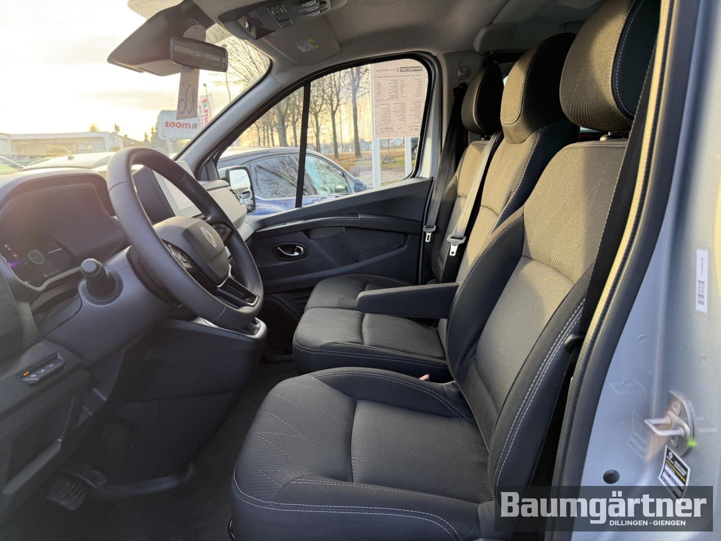 Fahrzeugabbildung Renault Trafic Combi Evolution Blue dCi 150 EDC 9-Sitzer
