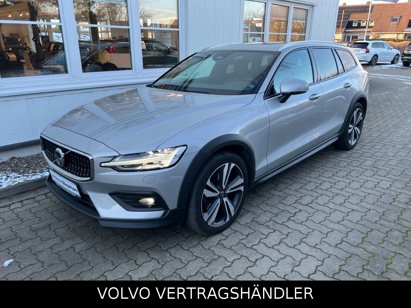 Volvo V60 Cross Country B4 D AWD Autom. Plus GARANTIE