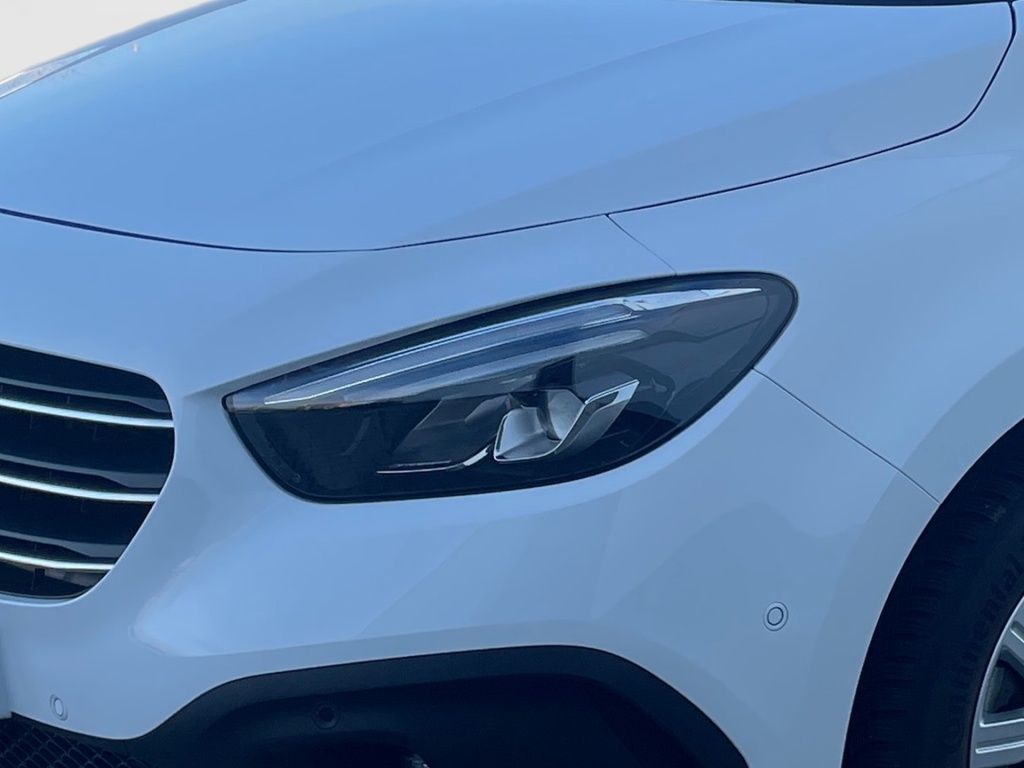 Fahrzeugabbildung Mercedes-Benz T 180 PROGRESSIVE LED Navi Sitzheizung AHK RFK