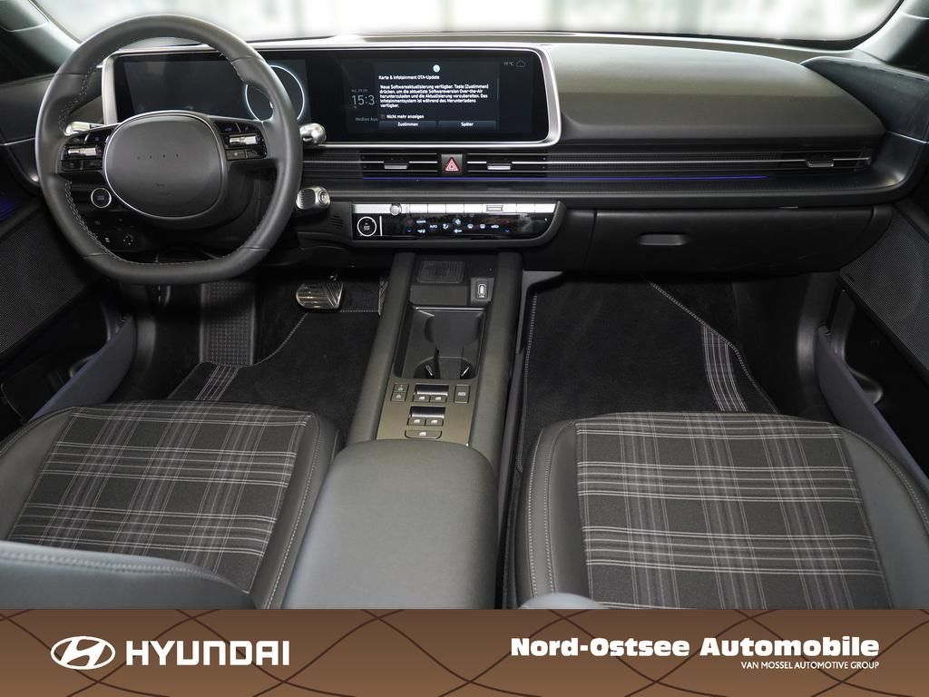 Fahrzeugabbildung Hyundai IONIQ 6 First Edition Elektro 4WD NAVI KAMERA