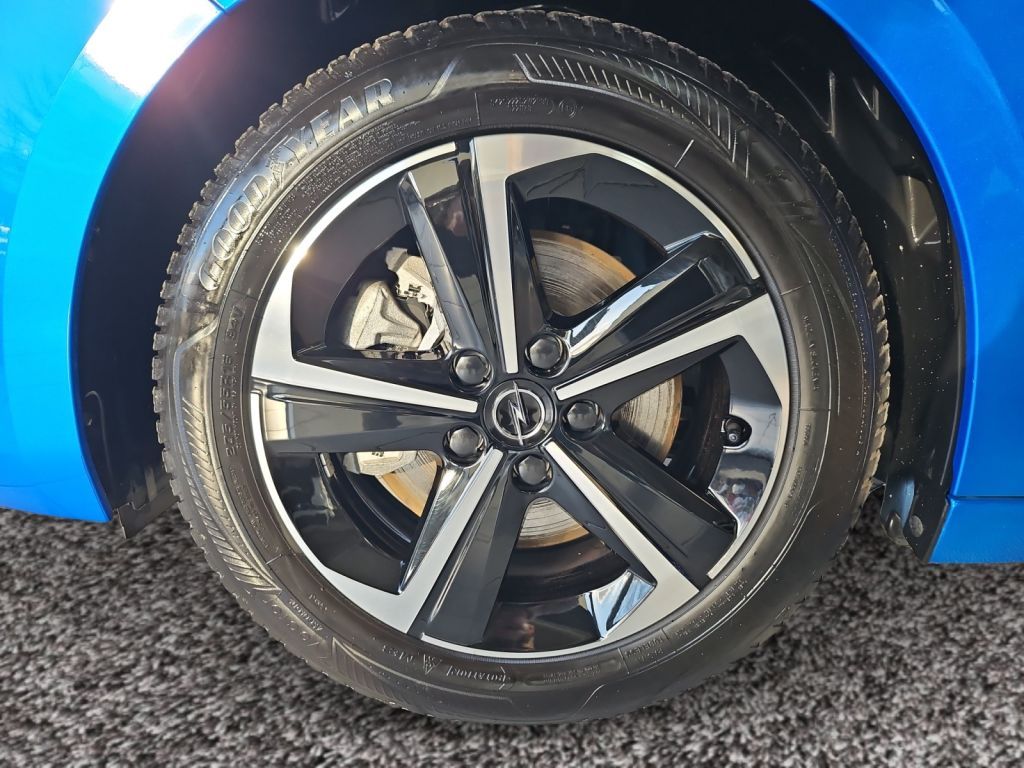 Fahrzeugabbildung Opel Astra Sports Tourer 1.2 Turbo Automatik GS