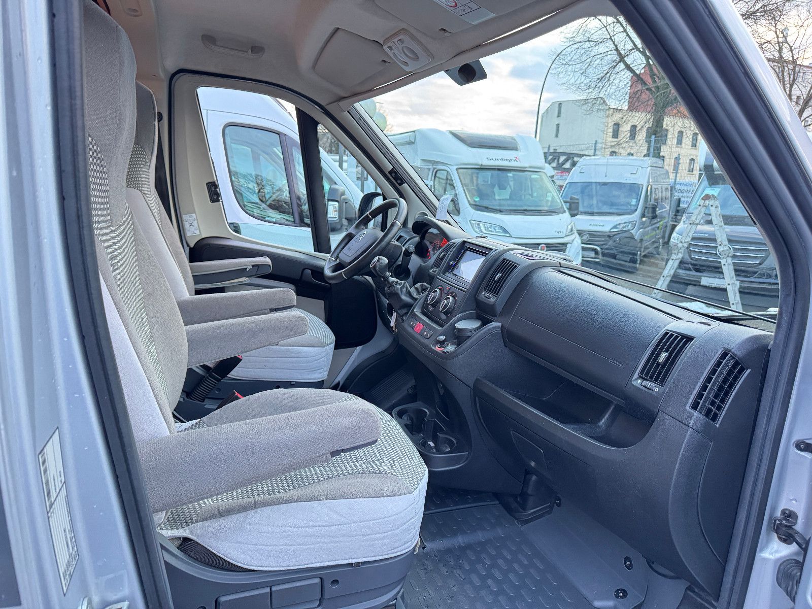 Fahrzeugabbildung Pössl 600 2WIN R PLUS CITROEN RAUMBAD VOLL SCHECKHEFT