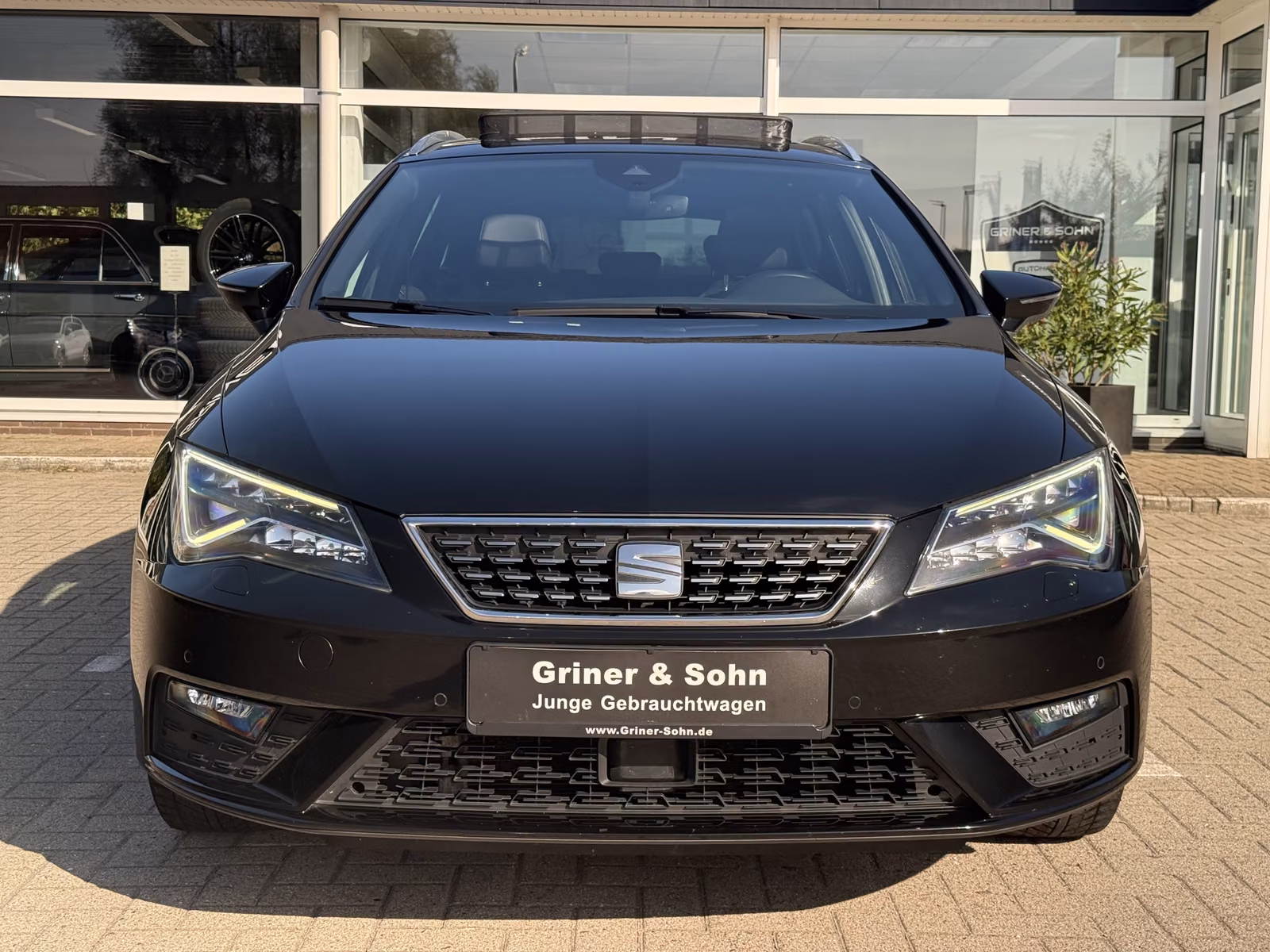 SEAT Leon Xcellencen,Virtual,Pano,R-Kamera,AHK,Beats, миниатюра 2