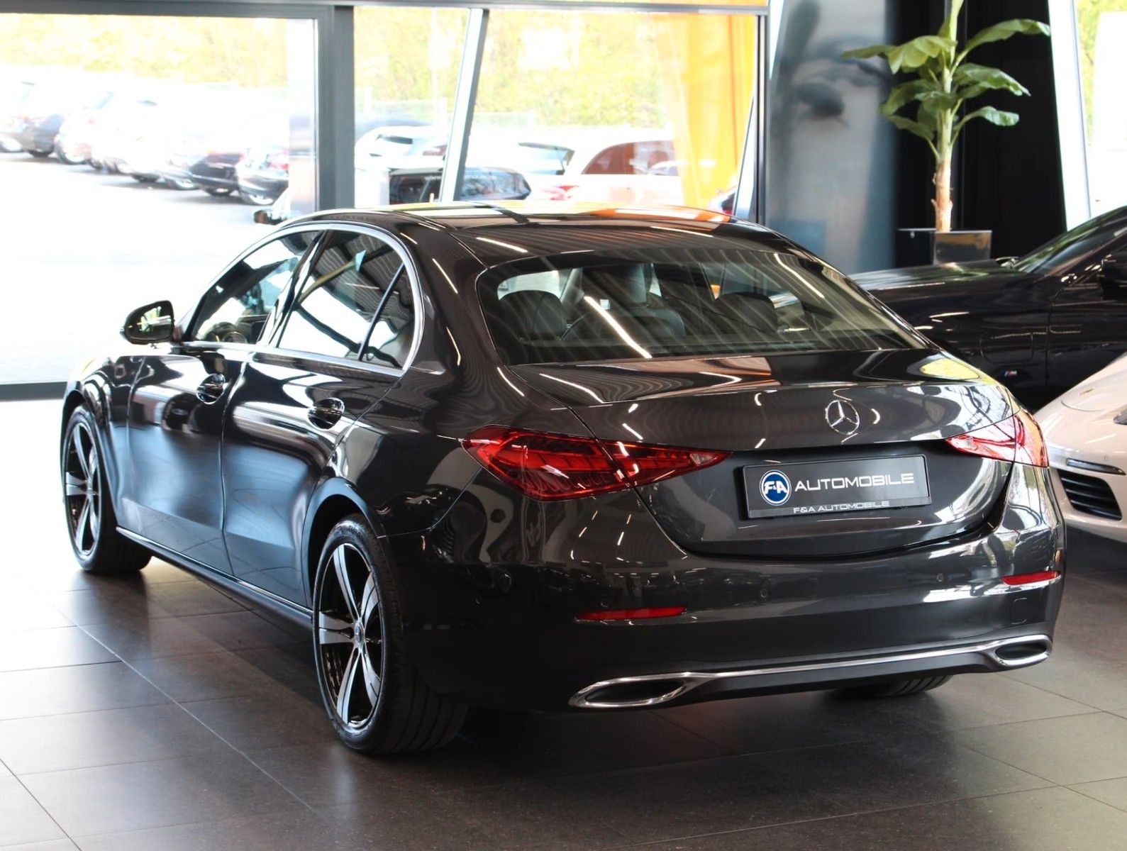 Fahrzeugabbildung Mercedes-Benz C 220 d Avantgarde HUD+Kamera+1.Hand