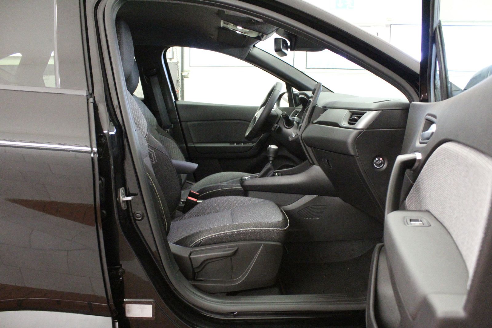 Fahrzeugabbildung Renault Captur TCe 115 KISS Sondermodell *Winter-Pak*Nav