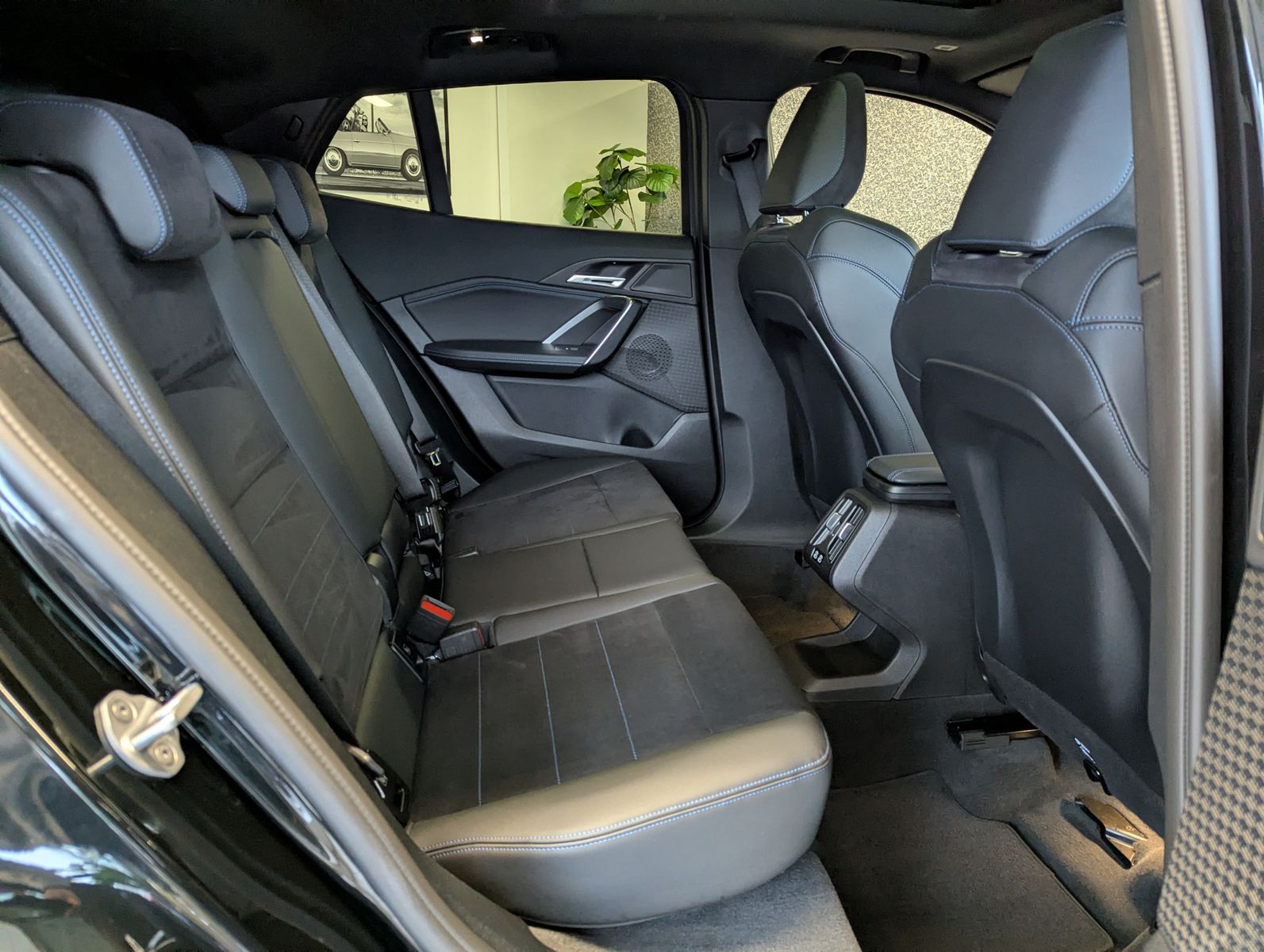 BMW X2 20 i M-Sport Pano Aktivsitze Kamera AHK - Image 16