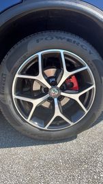 Alfa-Romeo Stelvio - 10