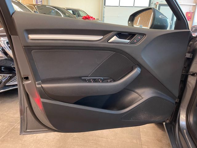 Audi A3 Sportback attraction ultra*2. Hand*Navi*Xenon