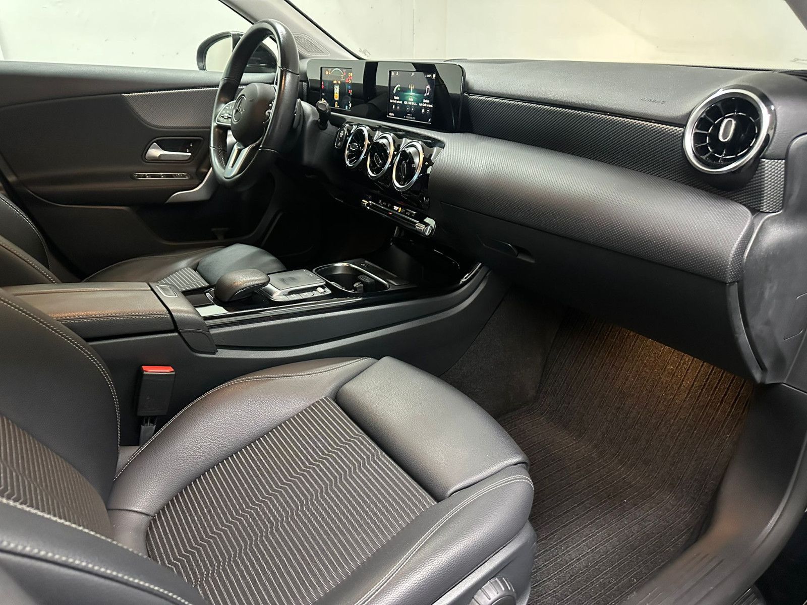 Fahrzeugabbildung Mercedes-Benz A 200 d Progressive *KLIMA*SPURHALT*