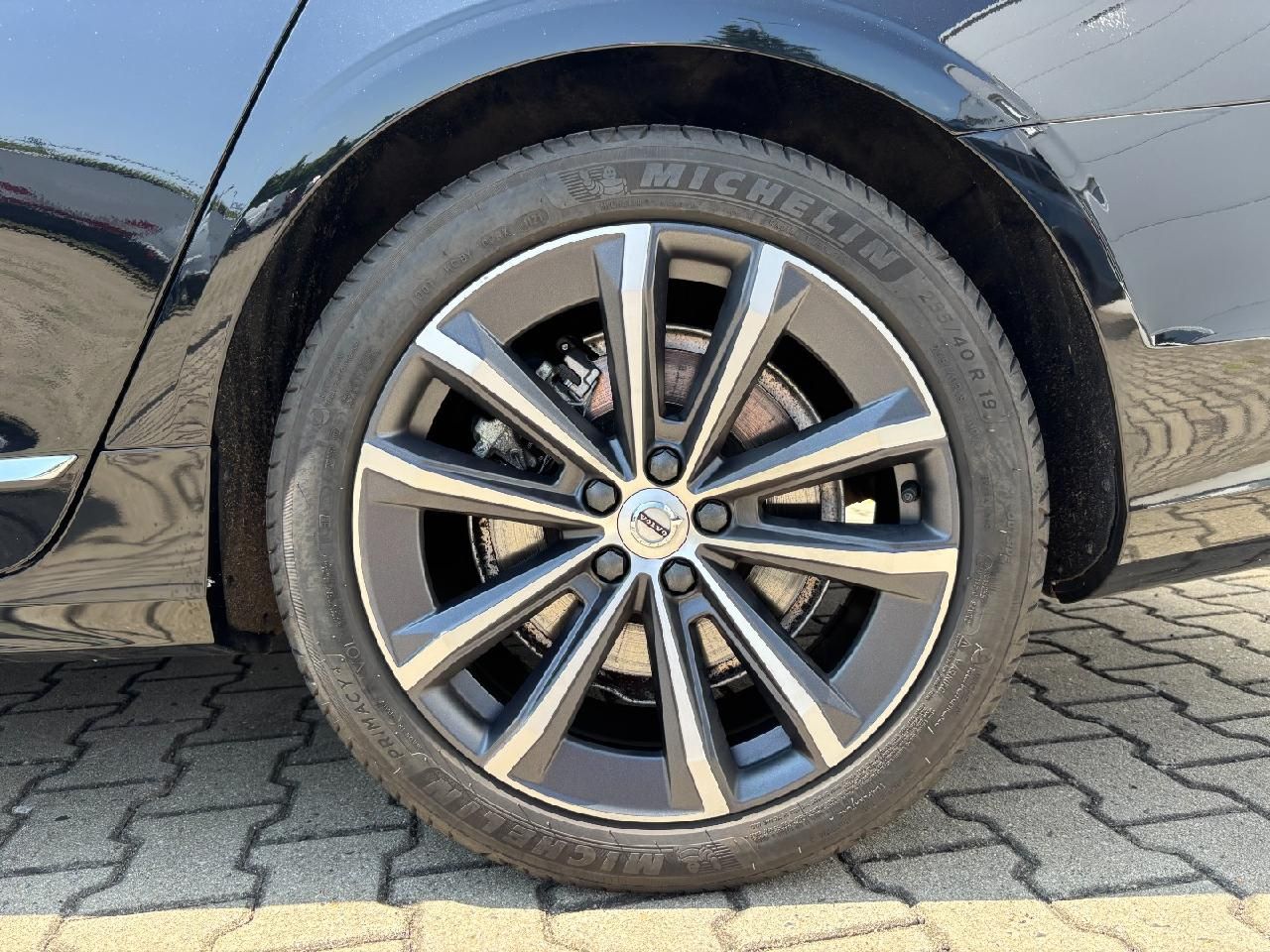 Fahrzeugabbildung Volvo V90 Kombi Inscription Expression Recharge Plug-I