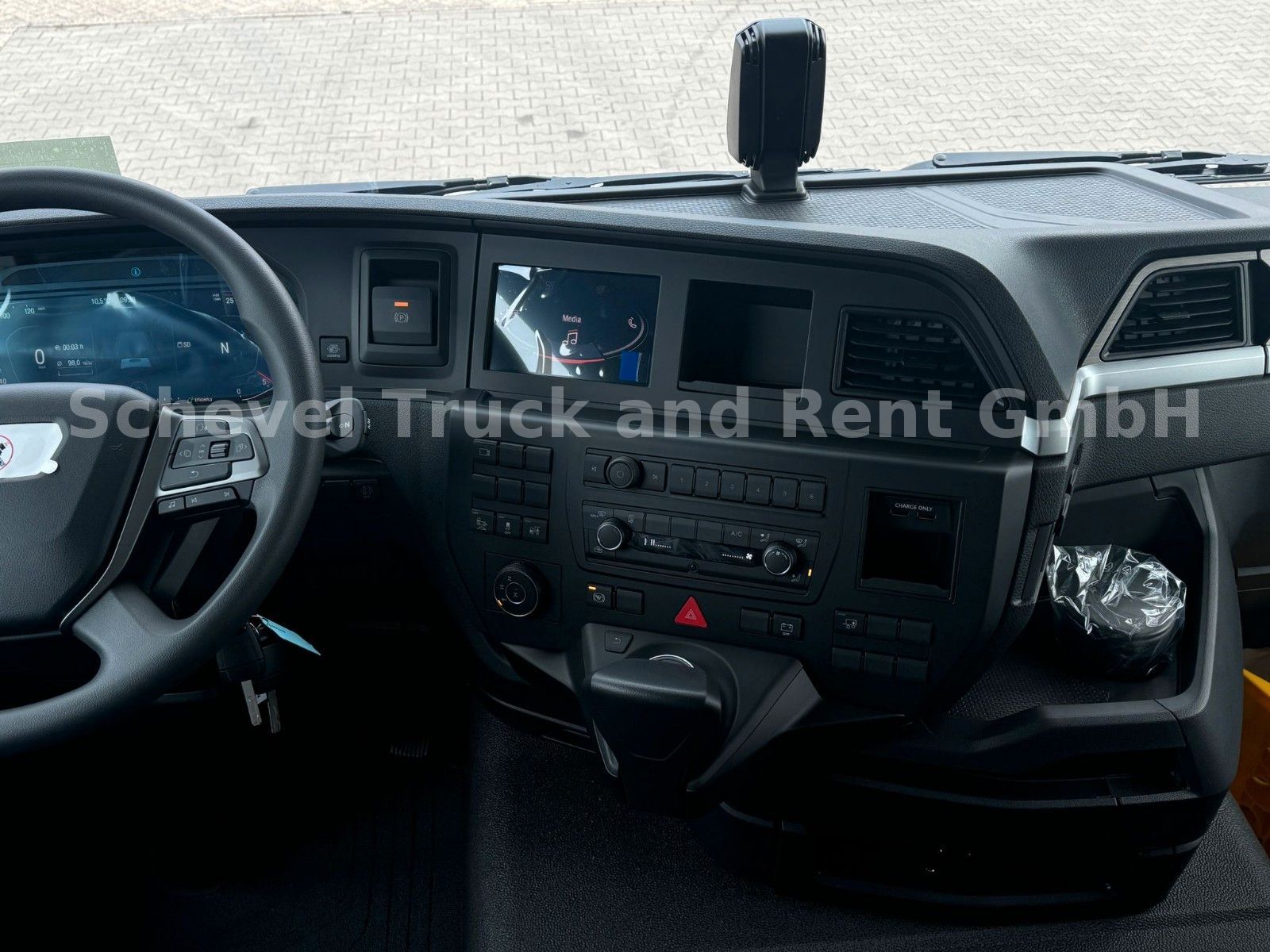 Fahrzeugabbildung MAN TGS 18.480 BL SA 4x4 mit Hydraulikvorbereitung
