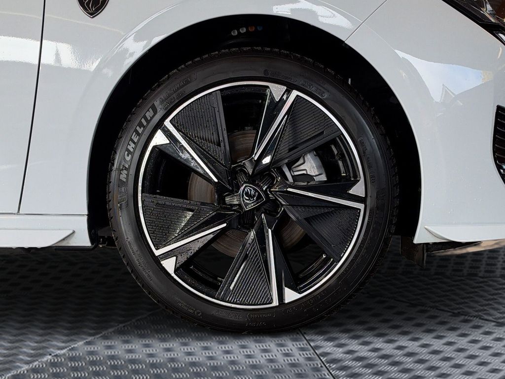 Peugeot 308 100% Elektro -GT-Lenkradh-Sitzh-Pannodach – Bild 9 von 16
