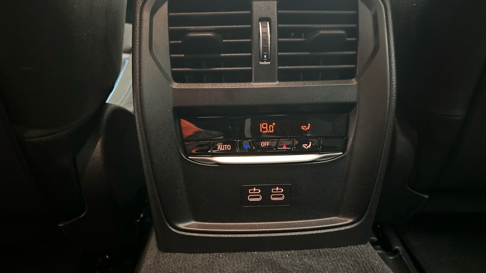 Fahrzeugabbildung BMW i4 Gran Coupe 35 eDrive M SPORT NAVI/LED/KAMERA