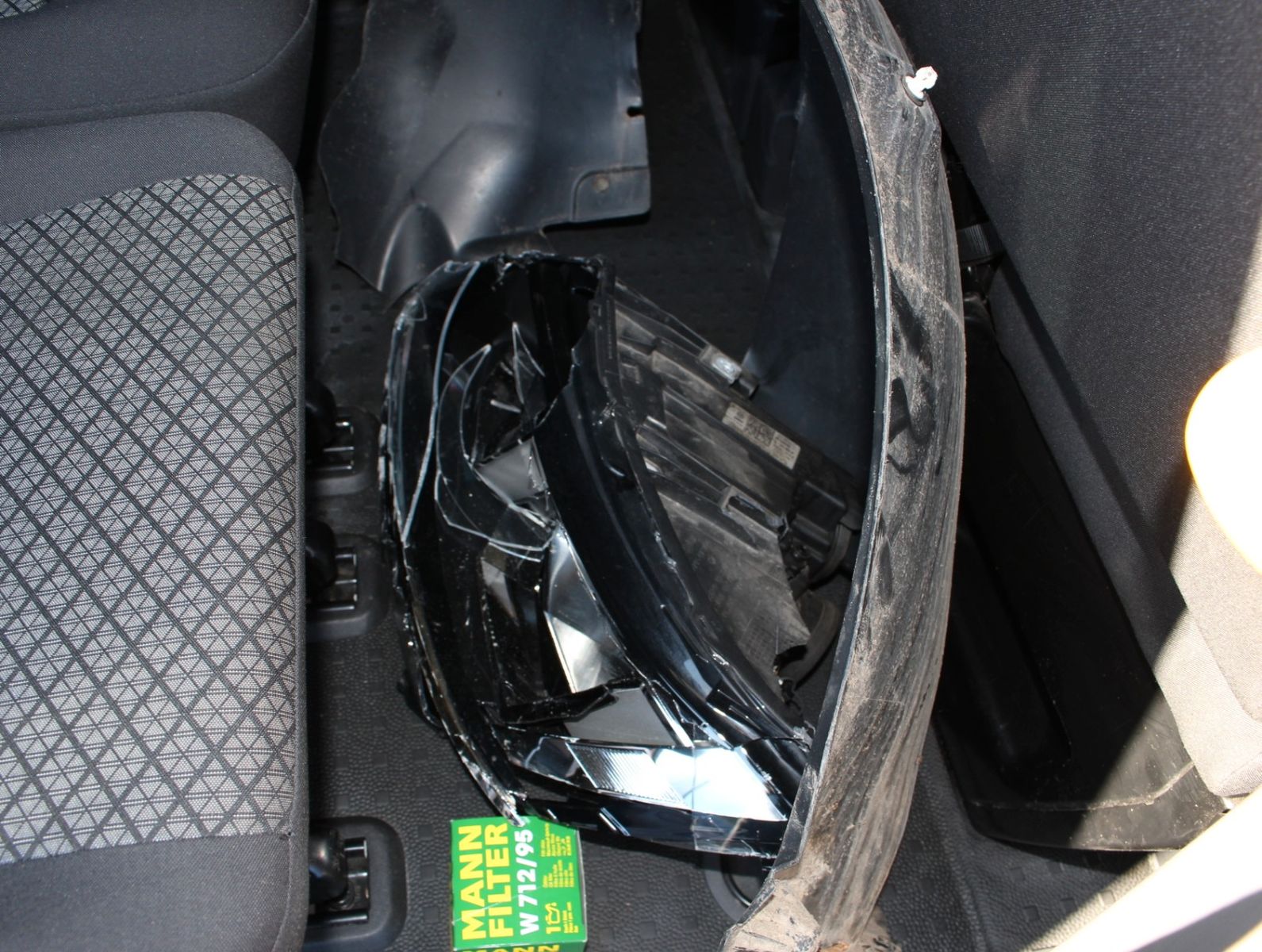 Fahrzeugabbildung Volkswagen T6 Caravelle 1. Hand UNFALL*