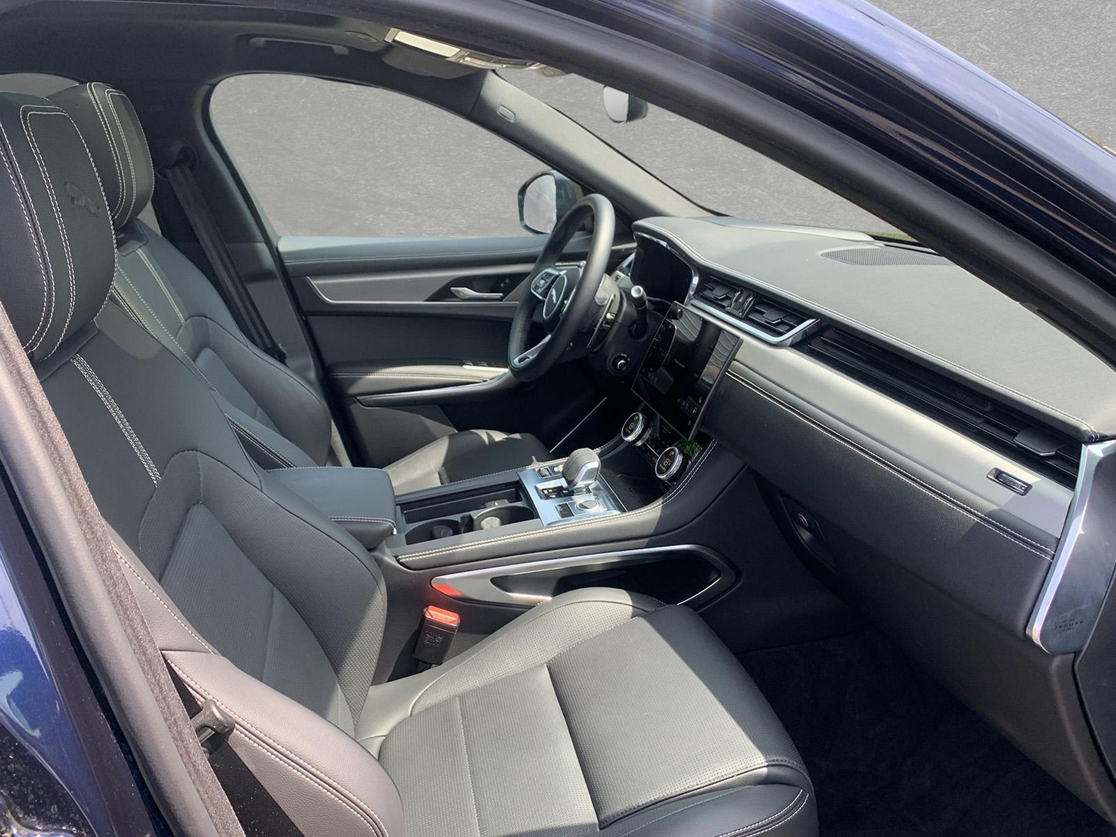 Jaguar F-Pace D300 R-Dynamic SE AHK HUD Pano 3DCam Wint