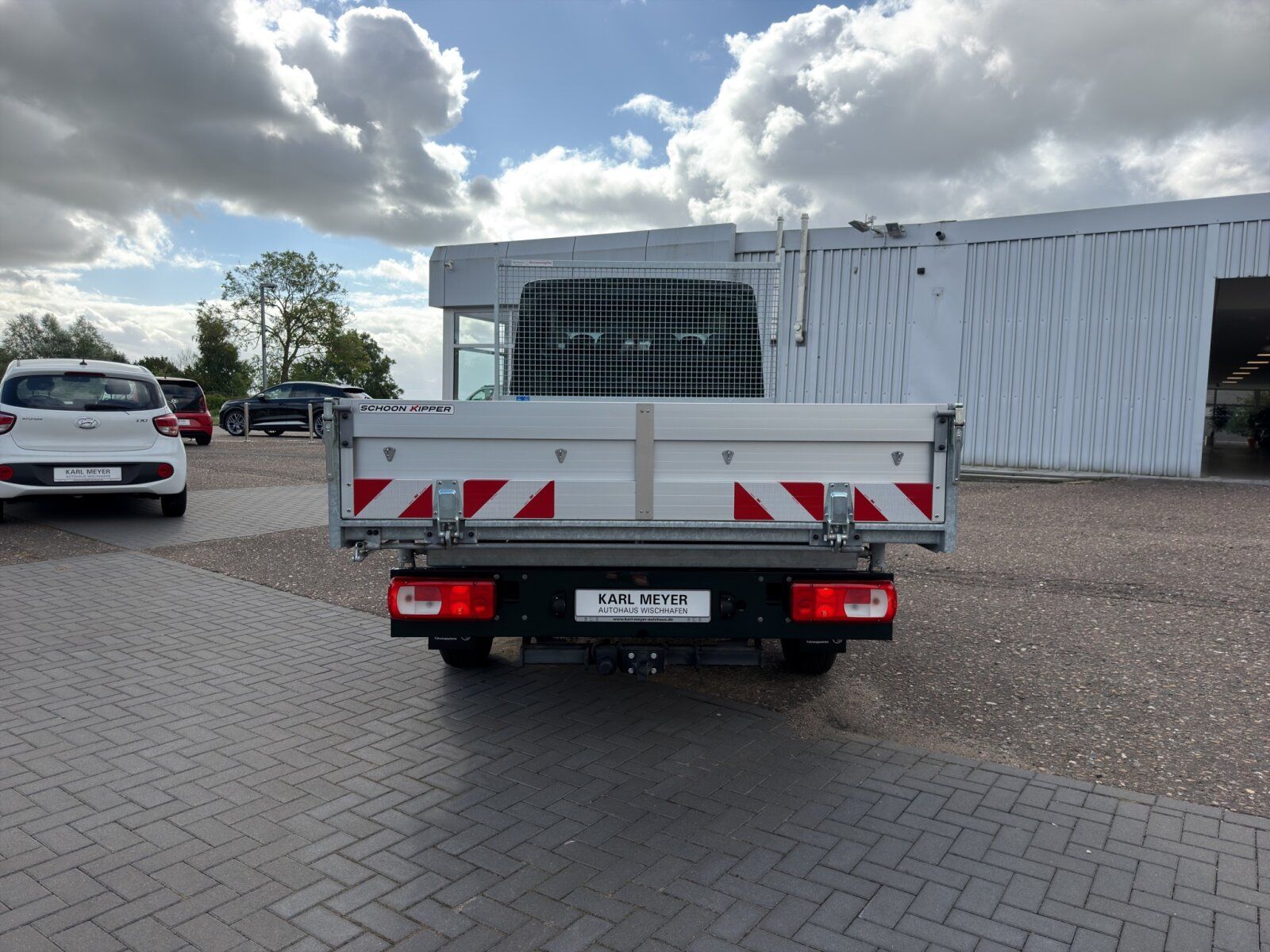 Fahrzeugabbildung Volkswagen Crafter 35 Pritsche 2.0 TDI DOKA Kipper