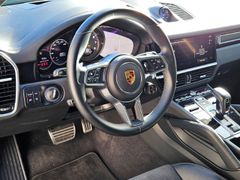 Fahrzeugabbildung Cayenne Coupe GTS Vorbesitzer - Lionel Messi