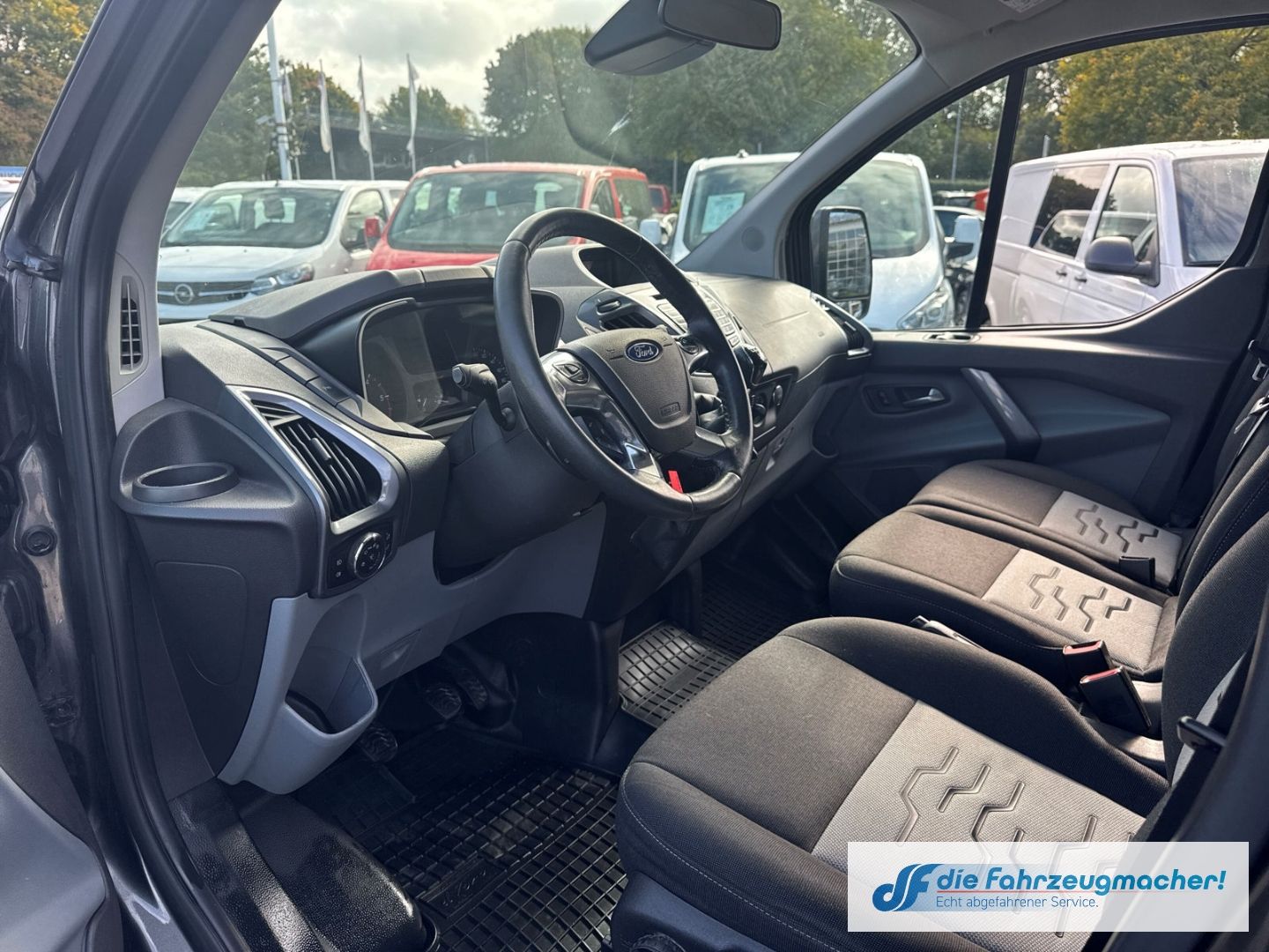 Fahrzeugabbildung Ford Transit Custom Kasten 310 L1 Limited