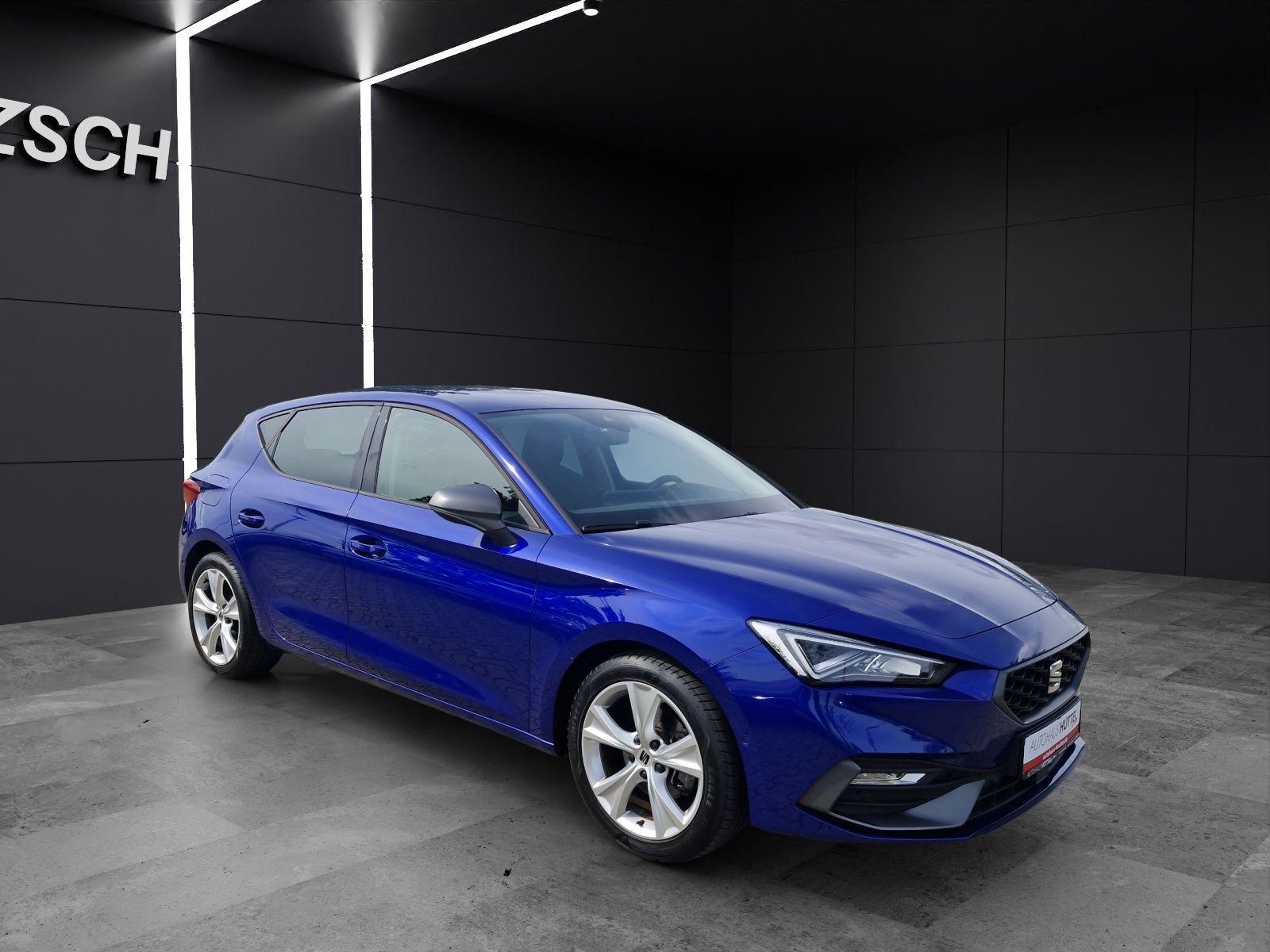 Fahrzeugabbildung SEAT Leon TSI FR LED Navi ACC Park-Assist SH LM ferti