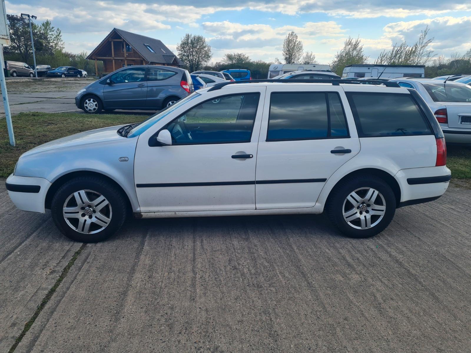 Volkswagen Golf 1.9TDI 74Kw Special Variant