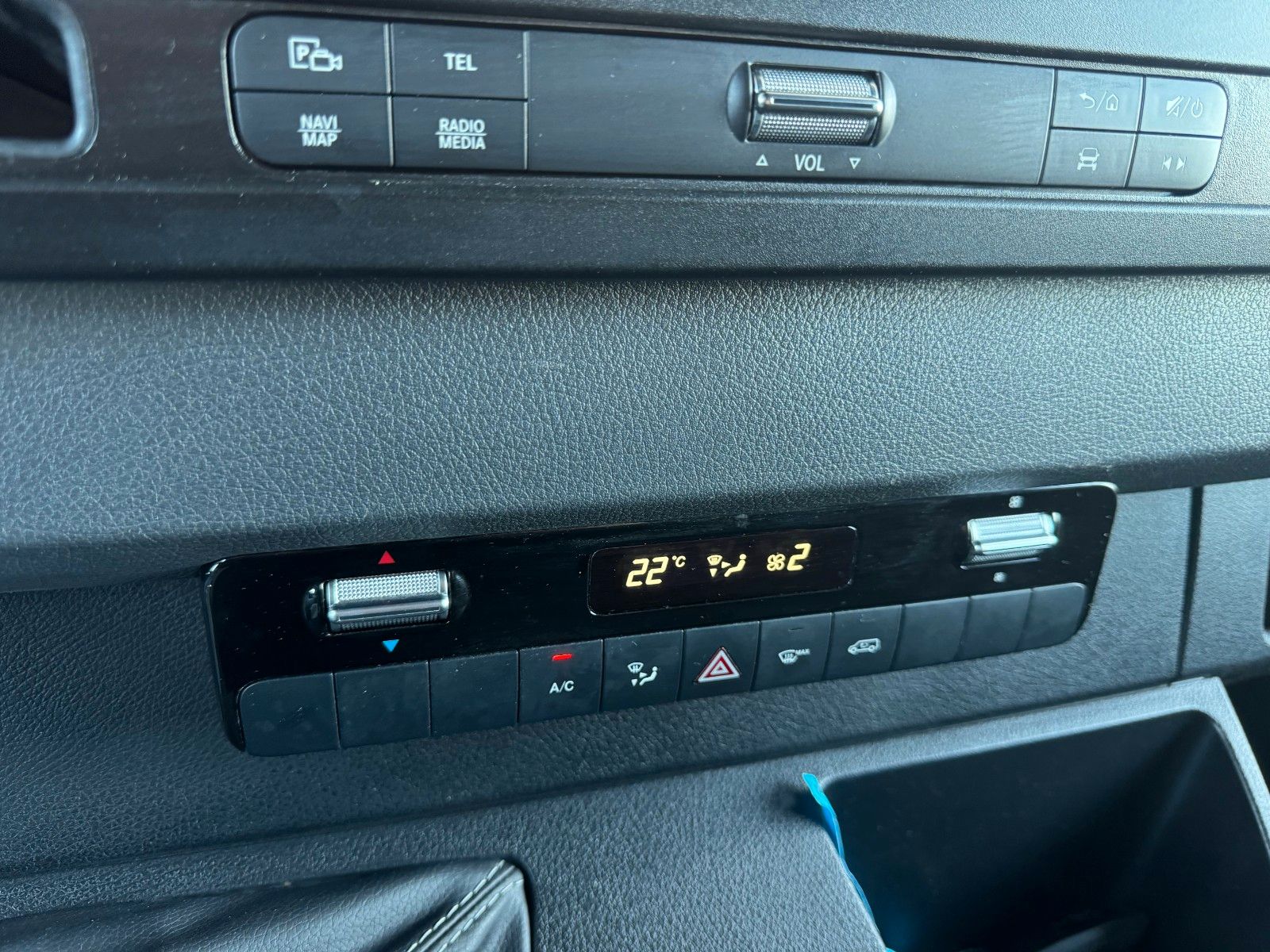 Fahrzeugabbildung Mercedes-Benz Sprinter 317 CDI 3665 Klima 360 Schwingsitz