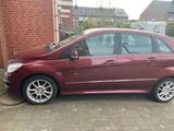 Mercedes-Benz Mercedes Benz B160 Automatik TÜV bis 05/28 - Mercedes-Benz B 160 aus 2010