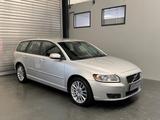Volvo V50 Kombi 2.0 D DPF Momentum/1.Hand/wenig KM - gebrauchte Volvo V50 aus dem Jahr 2009