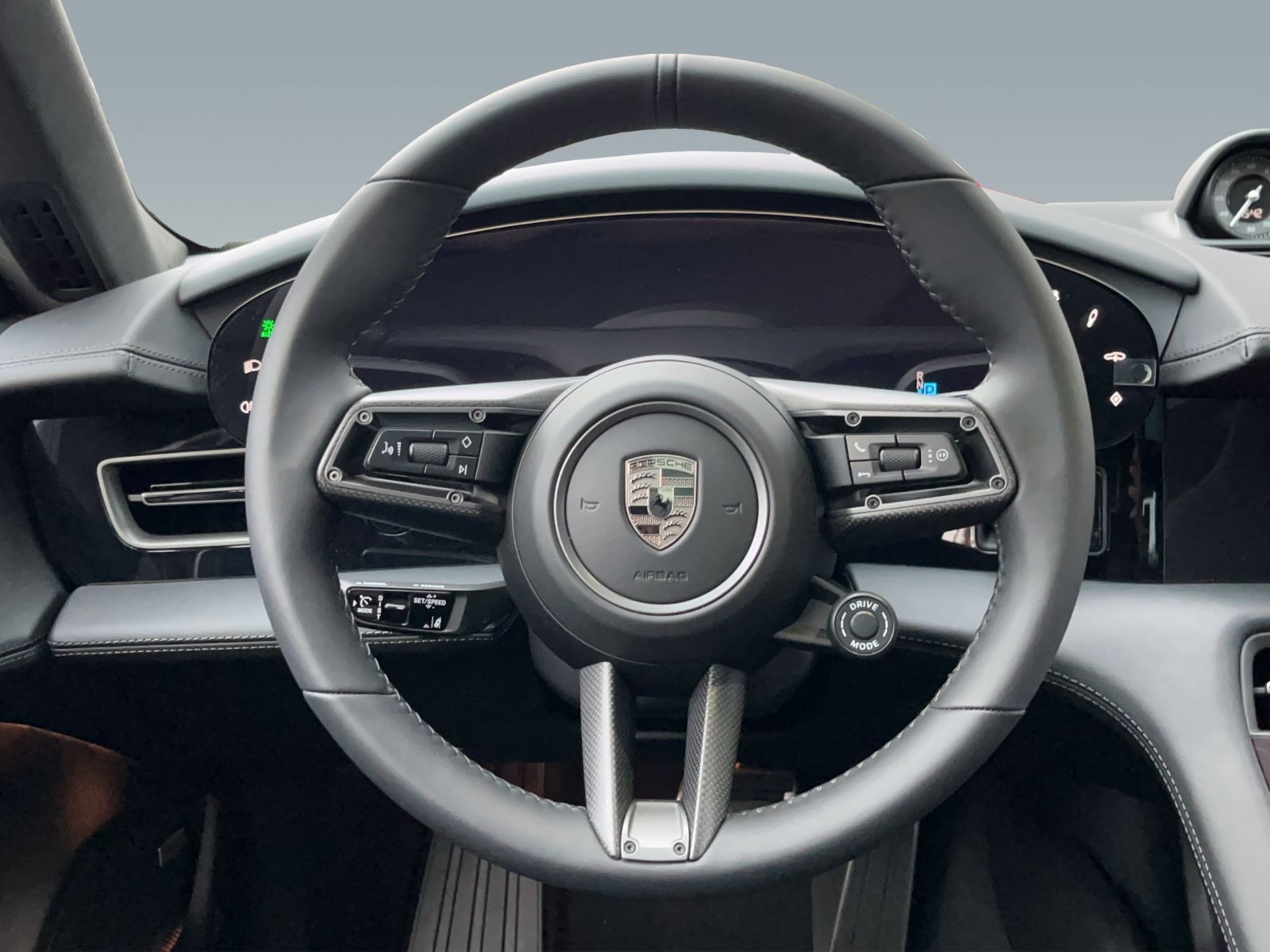 Porsche Taycan - Bild 10