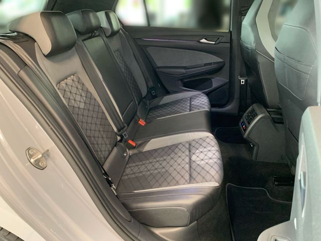 Golf VIII 2.0 TSI R-LINE BLACKSTYLE PANO+KAM+ACC