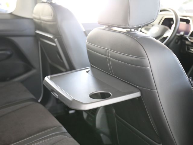 Volkswagen Caddy Maxi eHYBRID DSG STYLE LED ACC 7SITZ AHK