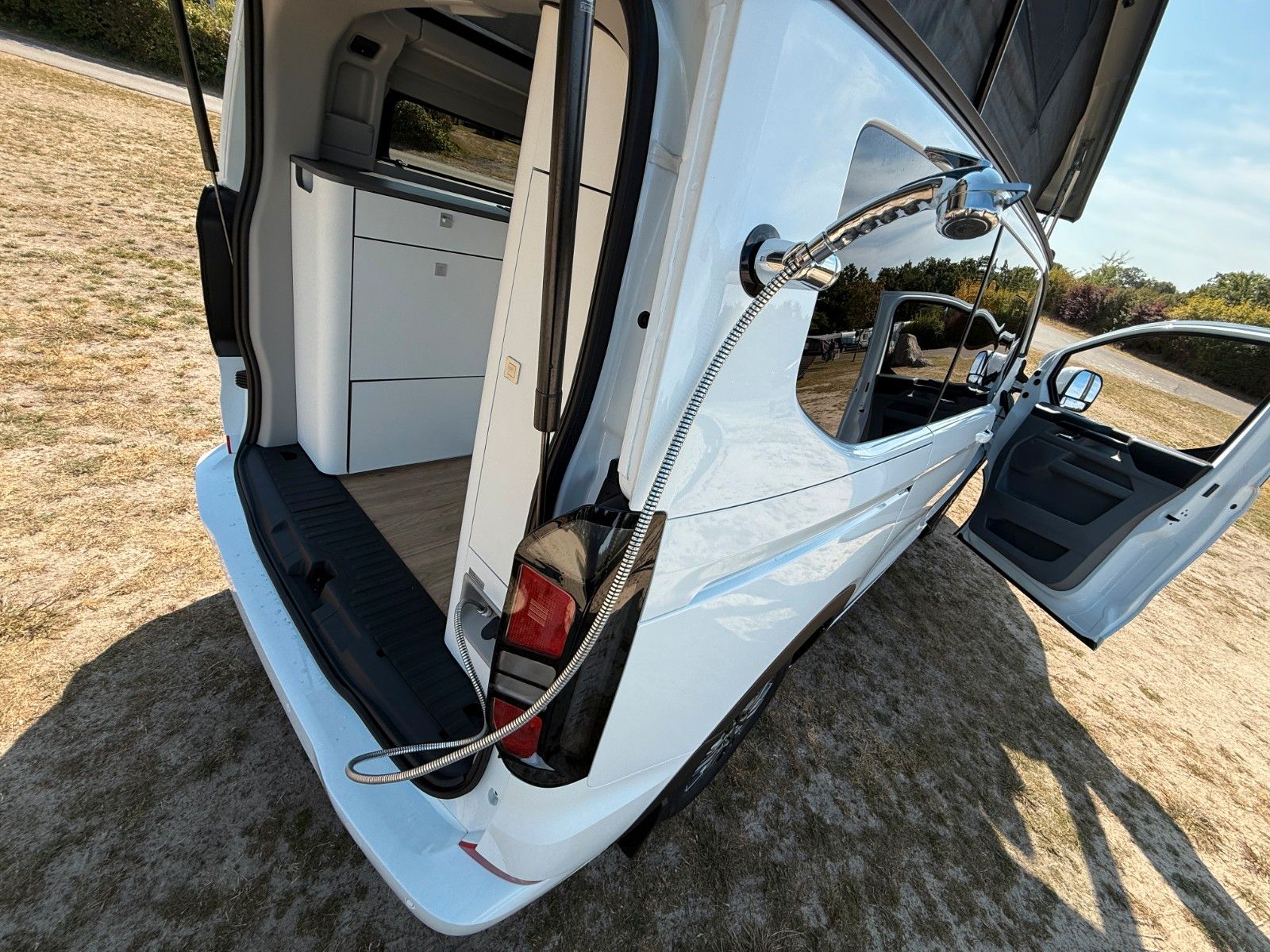 Vehicle details page 23 Vehicle image Ford Nugget L1 Coast | New model V710