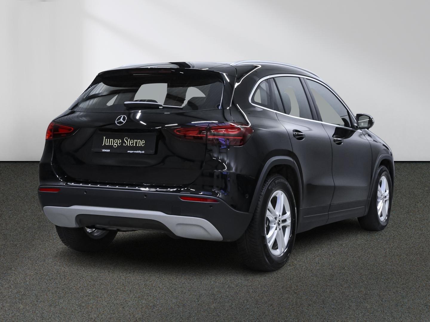 Mercedes-Benz GLA 200 Rückfahrkamera Sitzheizung MBUX-Navi LED