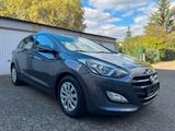 Hyundai i30 Kombi 2016 1.4 Trend blue*Kame... - Hyundai i20 Gebrauchtwagen in Düsseldorf
