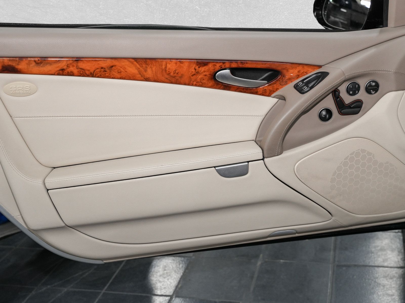 Fahrzeugabbildung Mercedes-Benz SL 350 - im sehr gepflegten Zustand