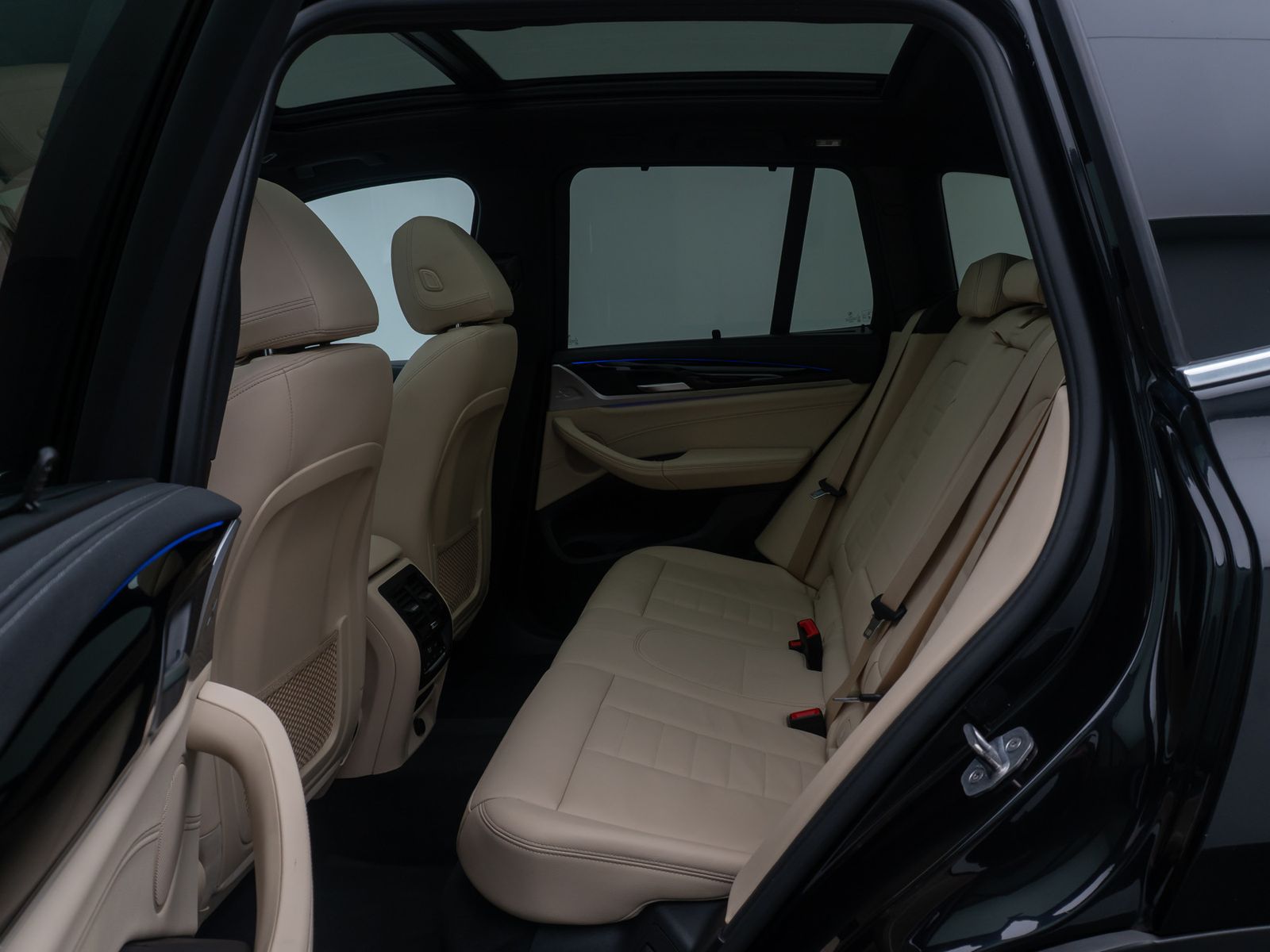 Fahrzeugabbildung BMW X3 xD30i Luxury Line 360° DisplKey Panorama HUD